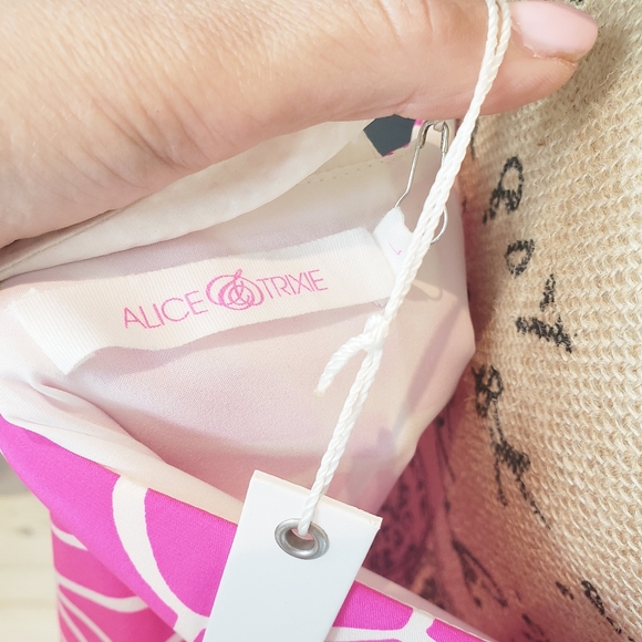 🆕️ Alice and Trixie pink halter dress - Picture 6 of 7